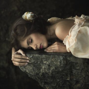 O śpiącej Królewnie i Królewiczu w zbroi